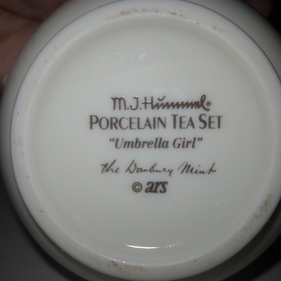 Porcelain Tea Set - Picture 6 of 13